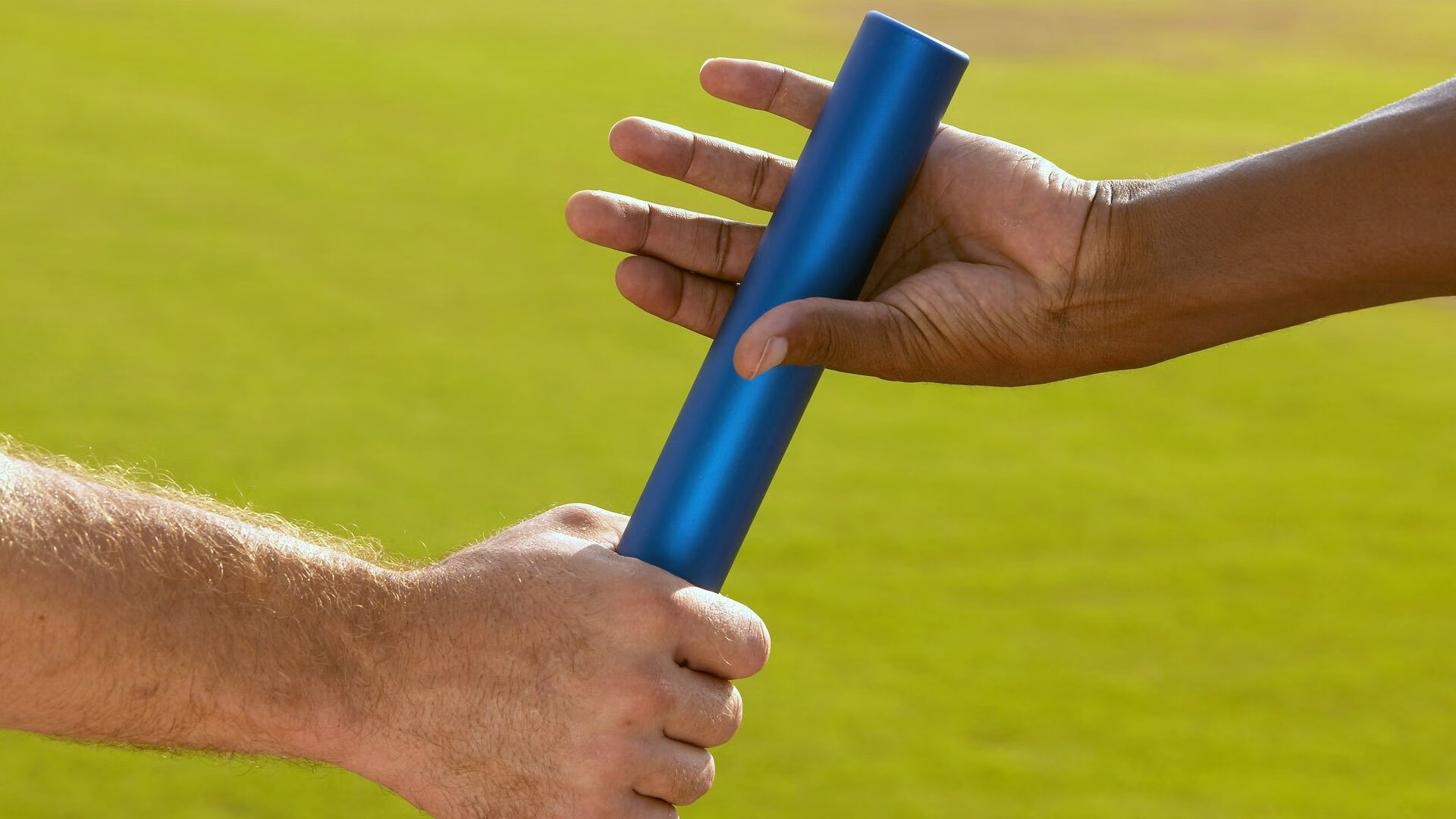 F1赛车赛场焦点！澳大利亚队对阵日本队，激战正酣，豪门对决再度上演